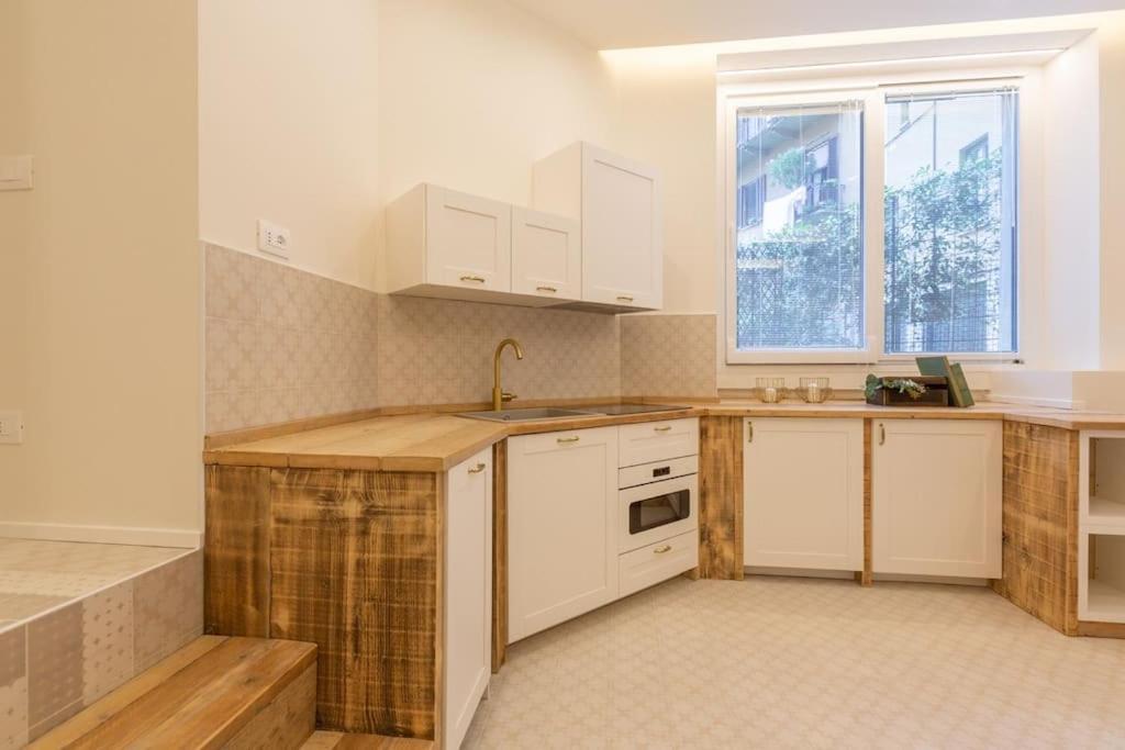 5Fo6 Navigli - Duomo - Boho - Minimal Apartment Milan Bagian luar foto